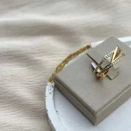 Anel Traços cravejado