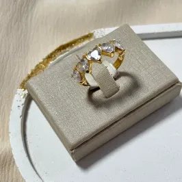 Anel 5 Pedras de Coração