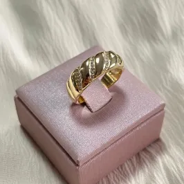 Anel Croissant Cravejado