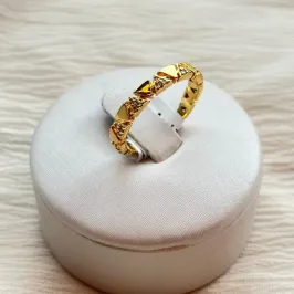 Anel Triangulos Intercalados