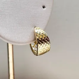 Brinco Argolinha Losangos Vazados