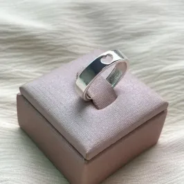 Anel Coração Vazado