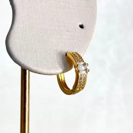 Brinco Argolinha Cravejada com Navetes G