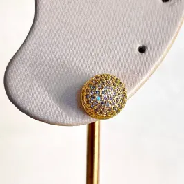 Brinco Botão Cravejado