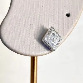 Brinco Losango Cravejado