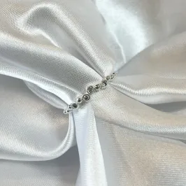 Anel Pontinhos em Zircônias