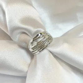 Anel Traços Cravejado