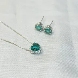 Conjunto Coração Verde Cravejado Borda