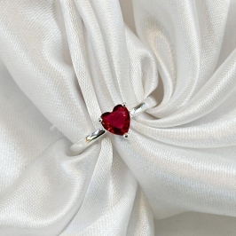 Anel Coração Zircônia Vermelha