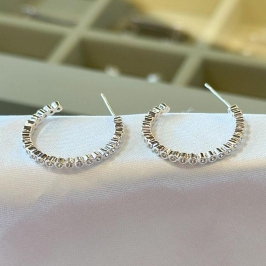 Brinco Argola Zircônias