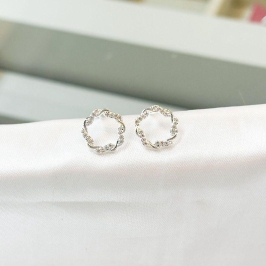 Brinco Círculo Torcido Vazado