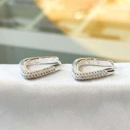 Brinco Argola Triângulo Cravejado