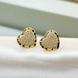 Brinco Coração Cravejado Borda Ondas