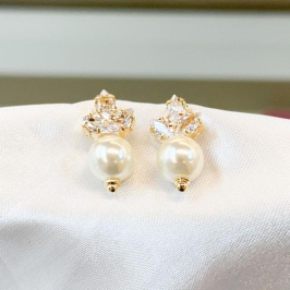 Brinco Coroa Pérola Pendurada