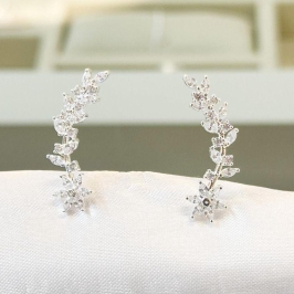 Brinco EarCuff Flores