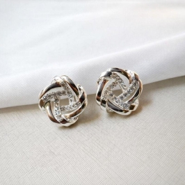 Brinco Nó Cravejado