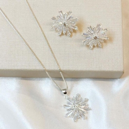 Conjunto Flor Trapézio Zircônias