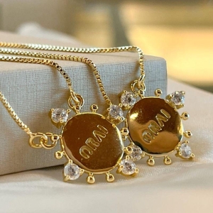 Escapulário Orai Zircônias