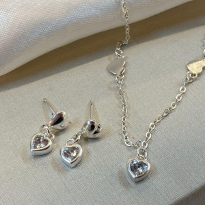 Conjunto Coraçãozinho Pendurado