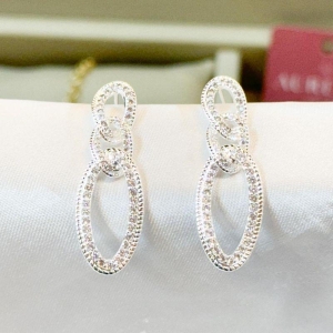 Brinco Três Elos Cravejados