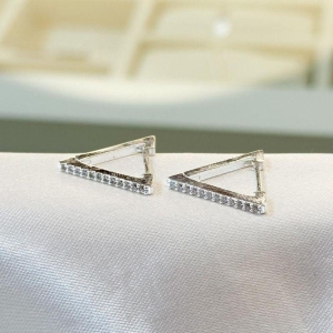 Brinco Argolinha Triângulo Cravejado