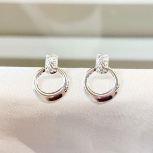 Brinco Círculo Pendurado