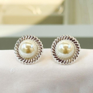 Brinco Meia Pérola Trabalhado