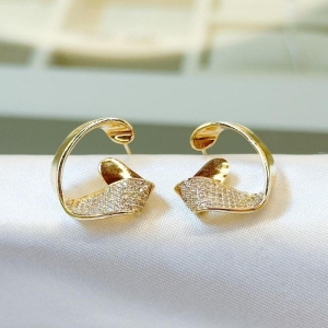 Brinco Orgânico Cravejado