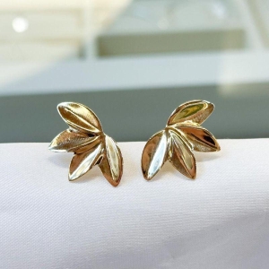 Brinco Quatro Pétalas