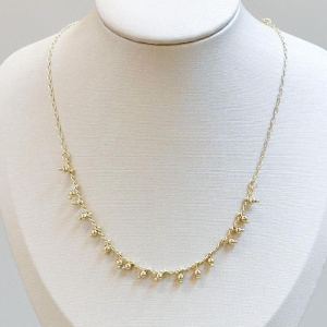 Colar Bolinhas Penduradas