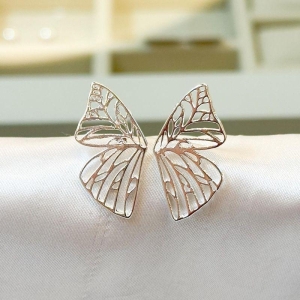 Brinco Meia Asa Borboleta
