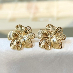 Brinco Flor Folhas Vazadas Organicas