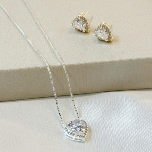 Conjunto Coração Borda Cravejada