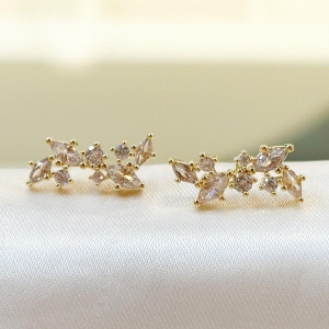 Brinco Folhas Zircônia