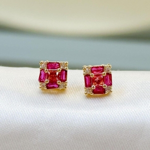 Brinco Quadrado Rosa