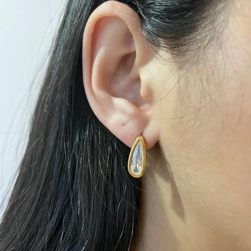 Brinco Gota Fina Zircônia