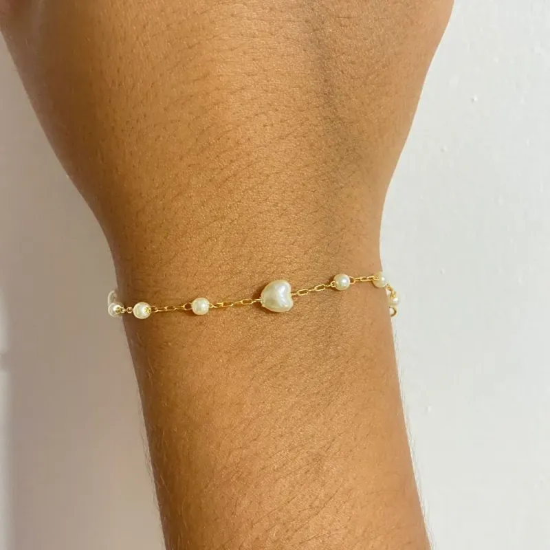 Pulseira Pérola Bolinhas e Coração