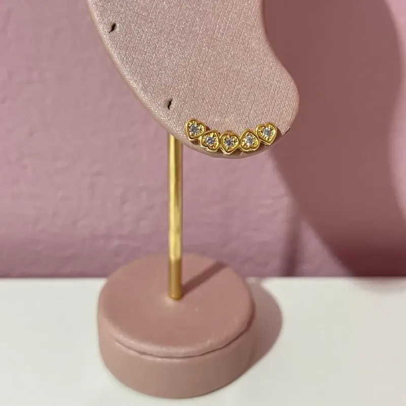 Ear Cuff Corações Cravejado