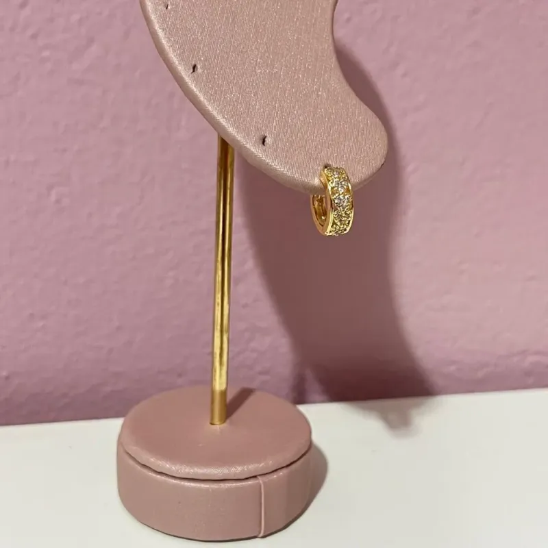 Brinco Argolinha Cravejada Corações