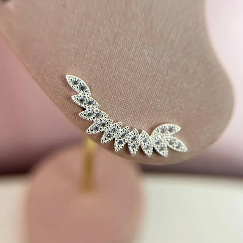 Brinco EarCuff Onze Folhas