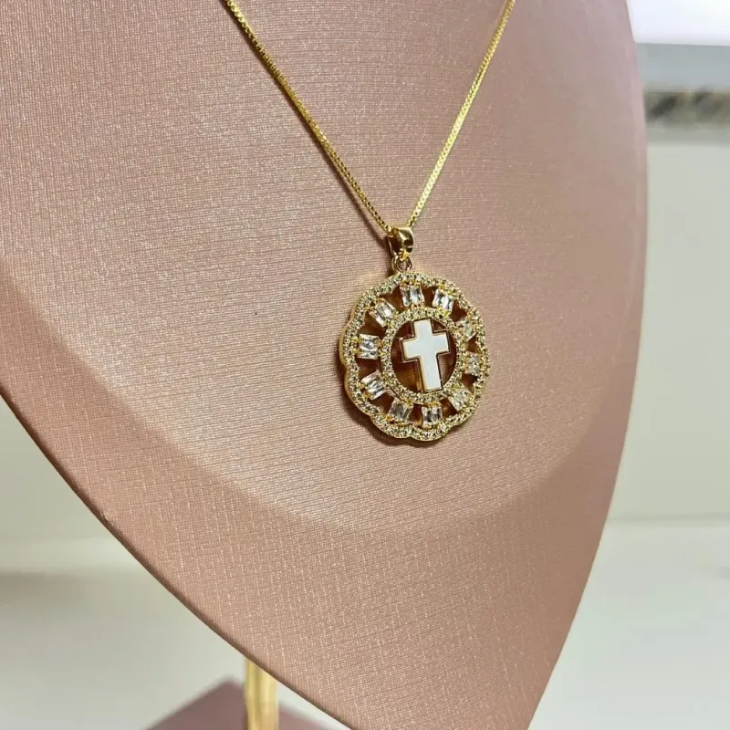 Colar Cruz Mandala