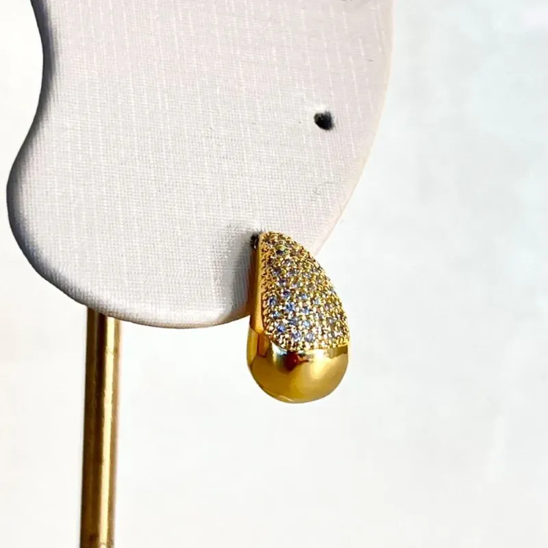 Brinco Gota Cravejada