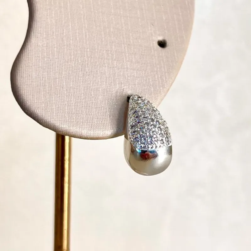 Brinco Gota Cravejada