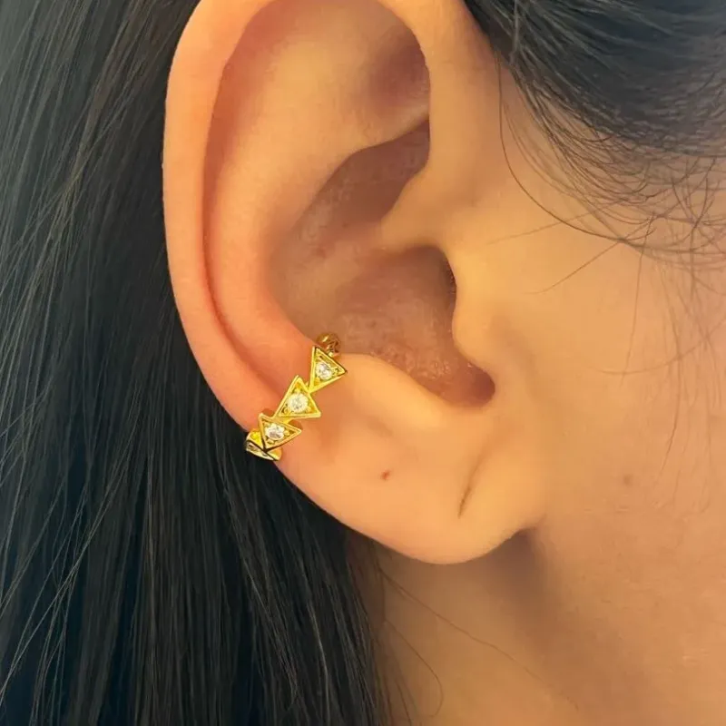 Piercing Fake Triangulos com Zircônias