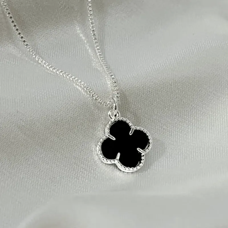 Colar VanCleef Preto