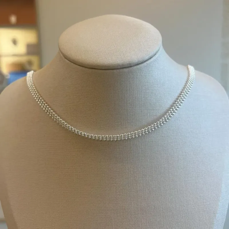 Choker Triplo Bolinhas