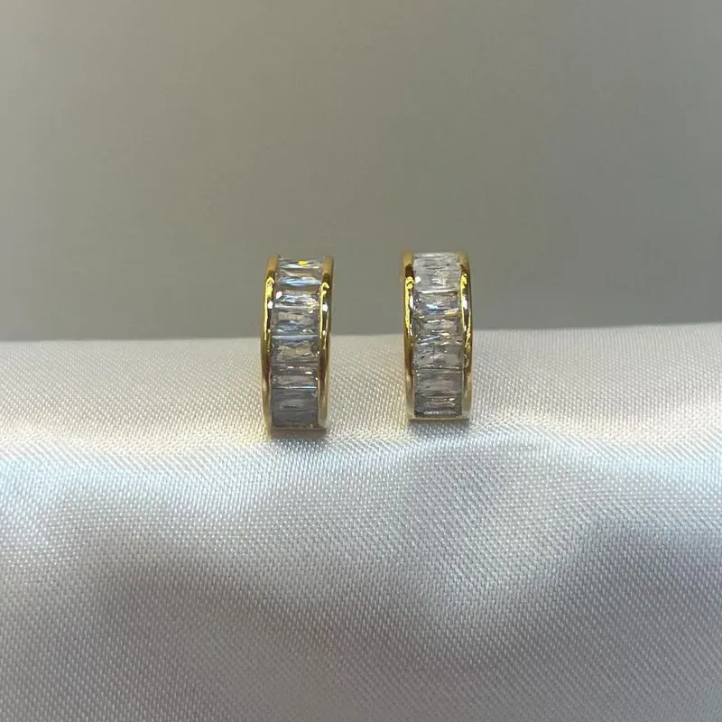 Brinco Argola Zircônia Baguetes
