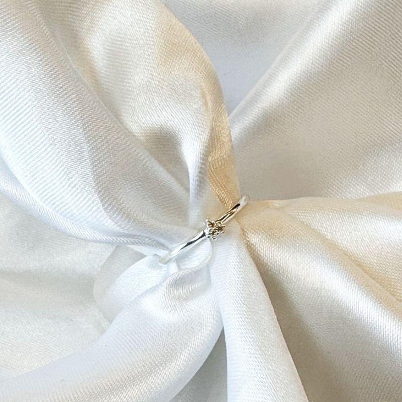 Anel Pequeno Solitário