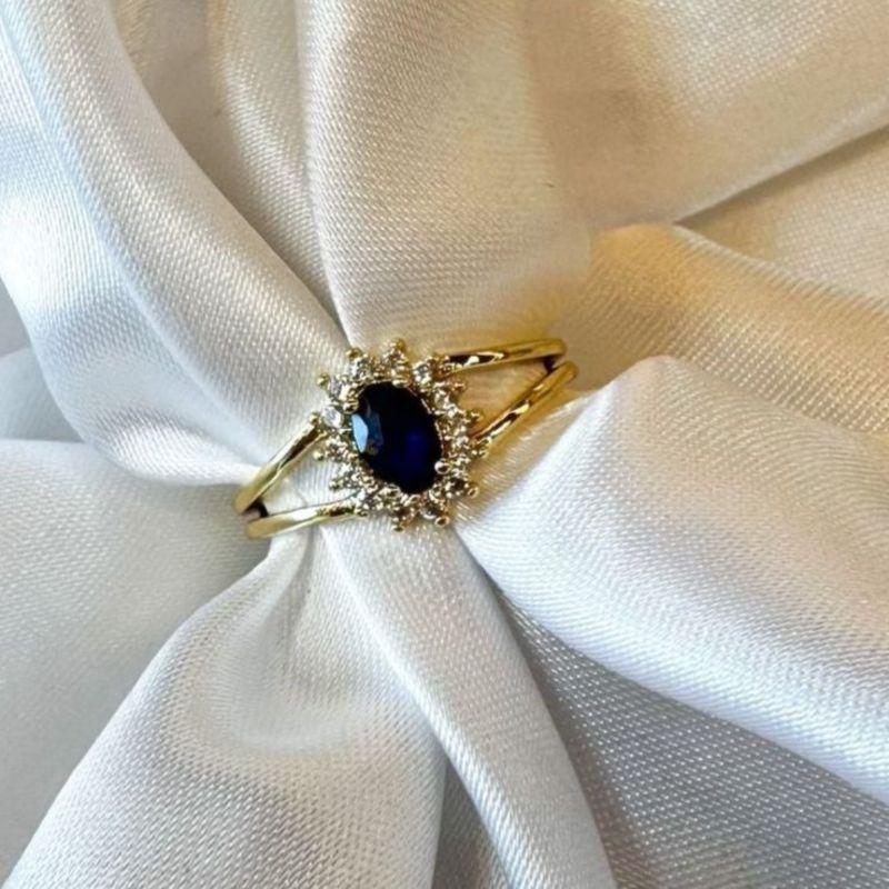 Anel Solitário Oval Azul Bic