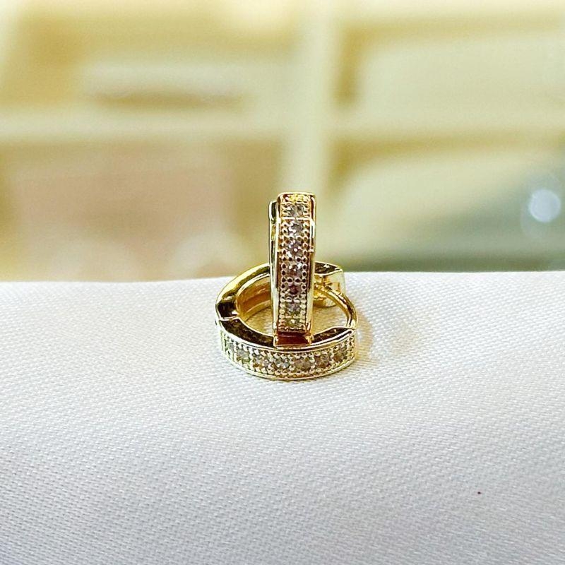 Brinco Argola Cravejada M